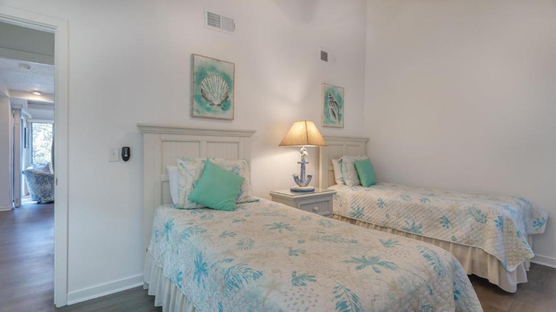 Photo of Bedroom in Night Heron
