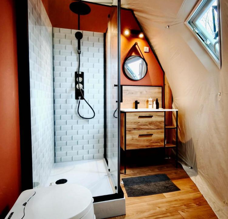 Photo of Bathroom in Floursies