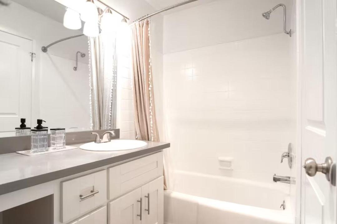 Photo of Bathroom in Ocean Park