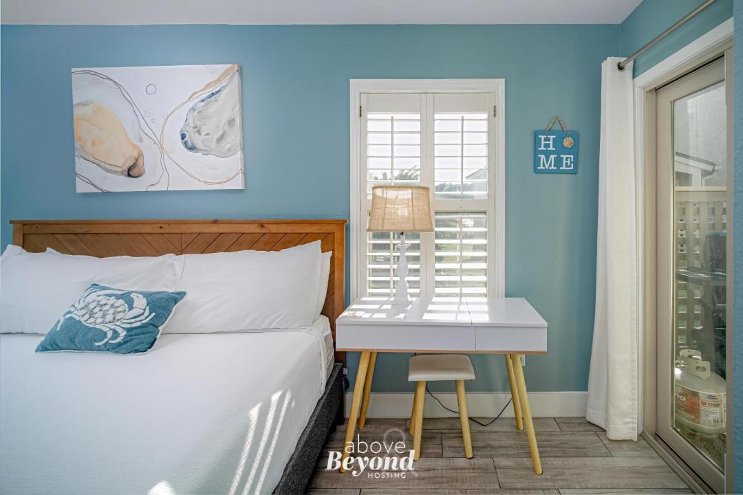 Photo of Bedroom in Harbor Oaks