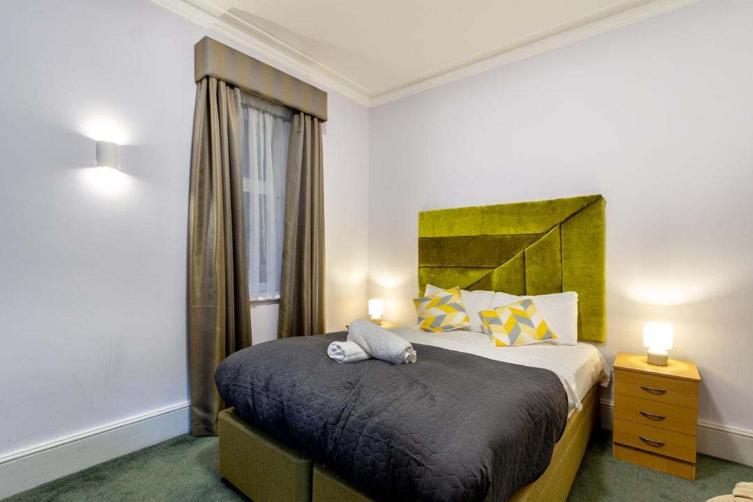 Photo of Bedroom in Horley