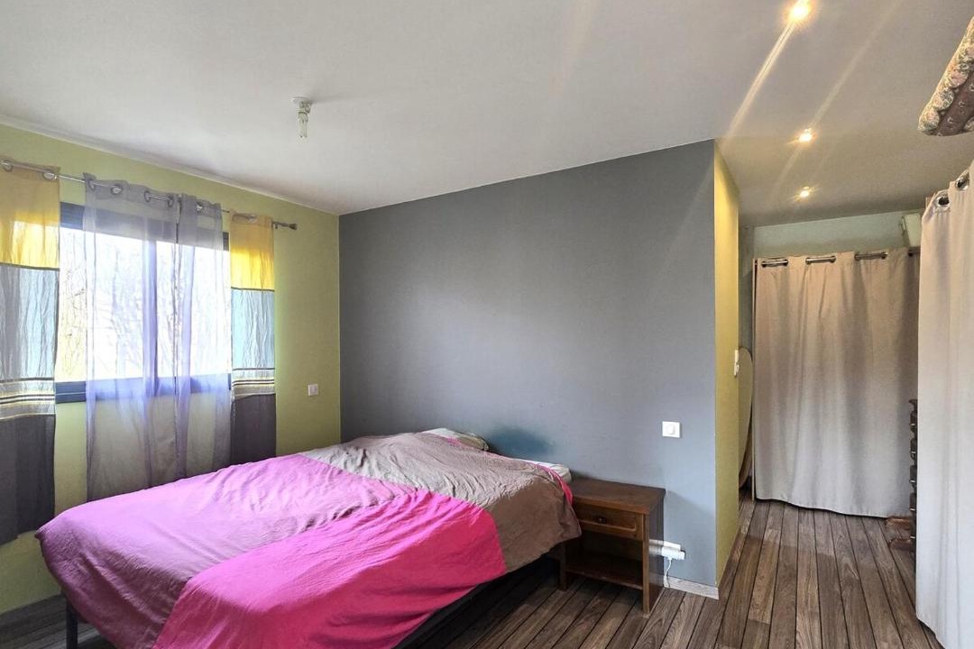 Photo of Bedroom in Volnay