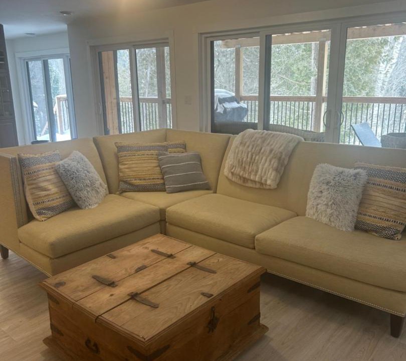 Photo of Livingroom in Haliburton