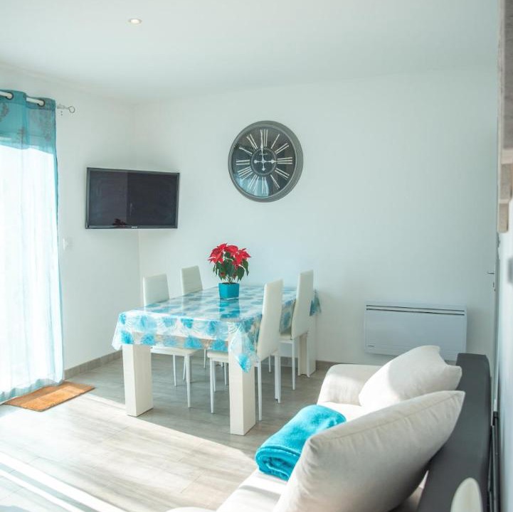 Photo of Livingroom in Villemoustaussou