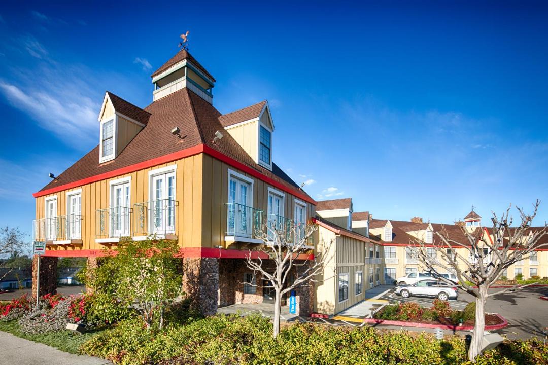 Photo of Buildings in North Auburn
