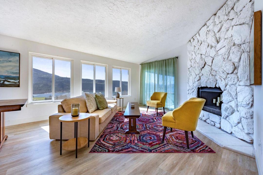 Photo of Others in Lyle