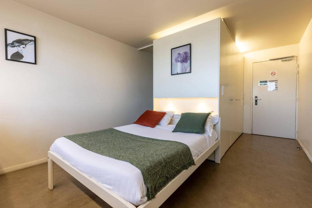 Photo of Bedroom in Lormont