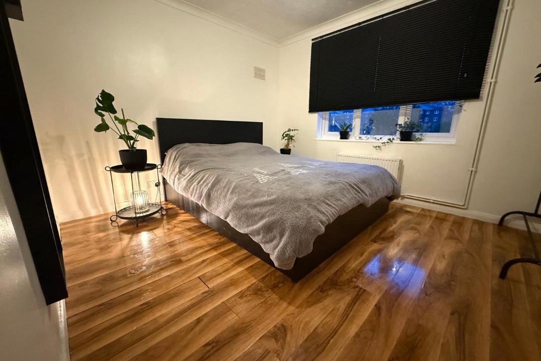 Photo of Bedroom in Caterham