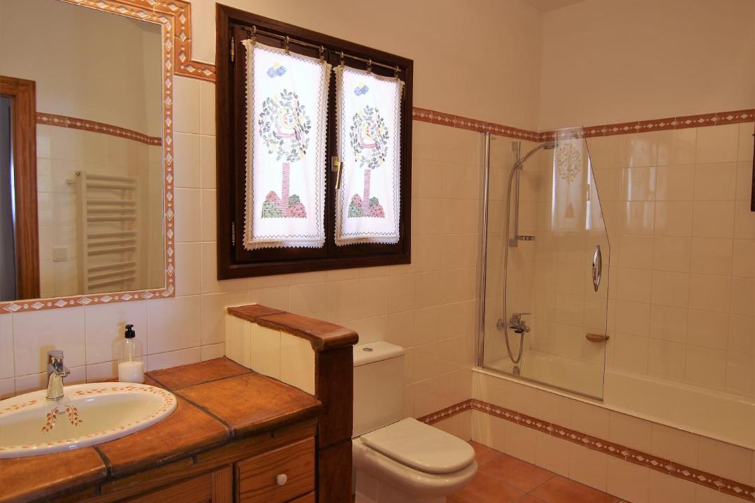 Photo of Bathroom in Benimeit