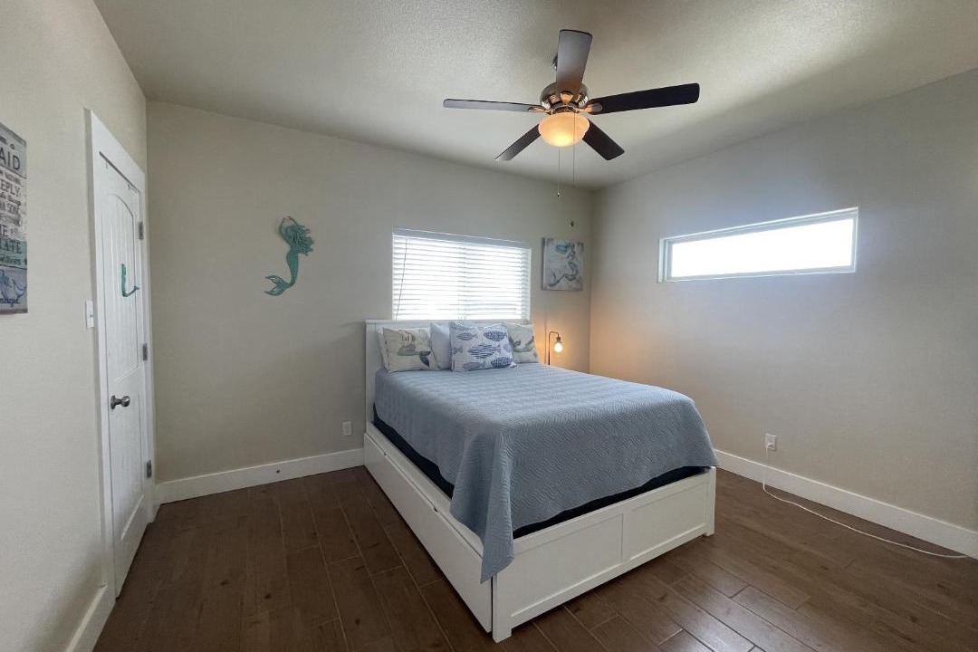 Photo of Bedroom in City-by-the Sea