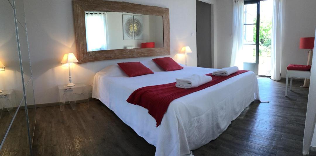 Photo of Bedroom in Maussane-les-Alpilles