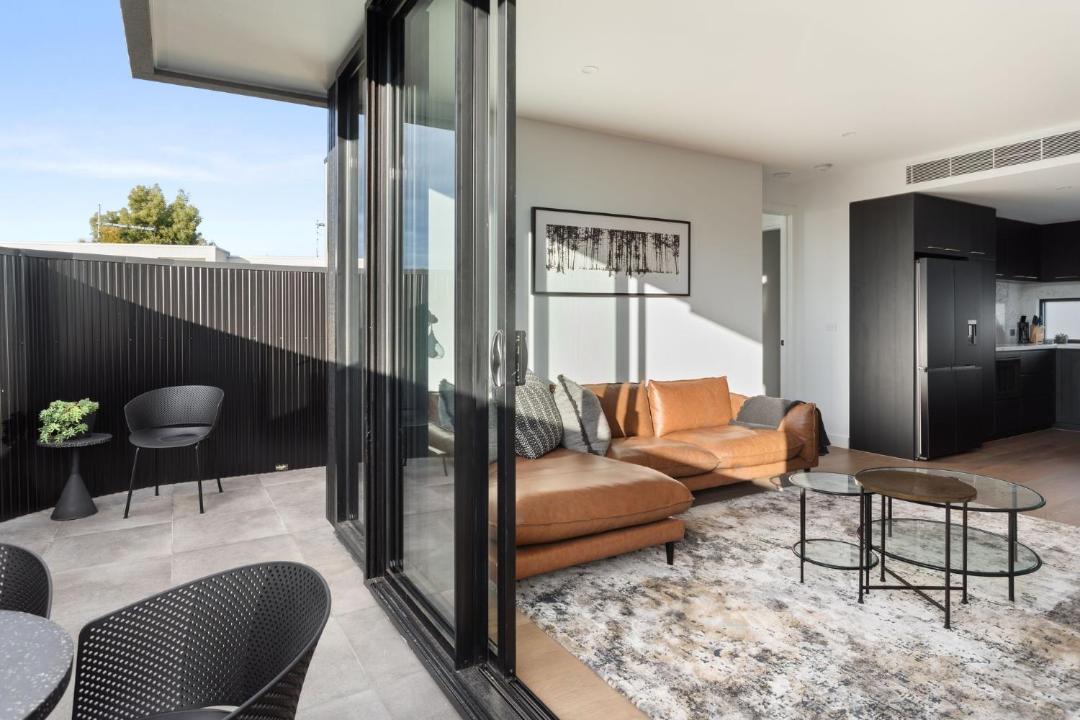 Photo of Others in Rosanna