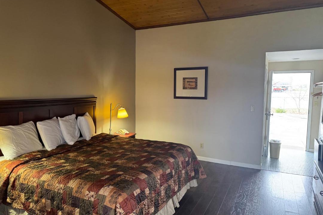 Photo of Bedroom in Clinton
