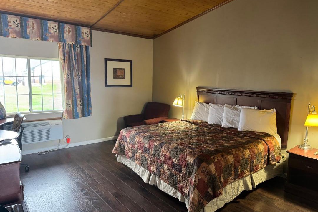 Photo of Bedroom in Clinton