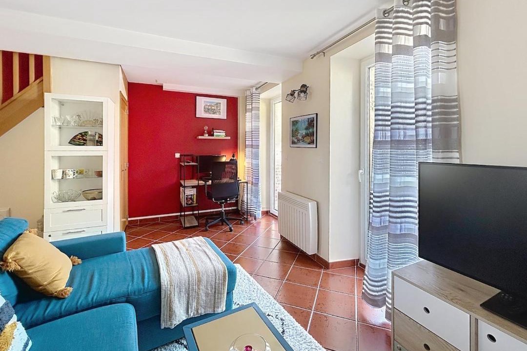 Photo of Others in Lachelle