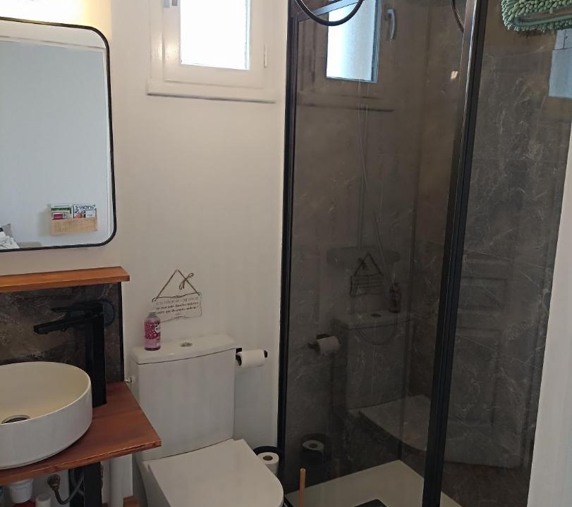 Photo of Bathroom in Parce-sur-Sarthe