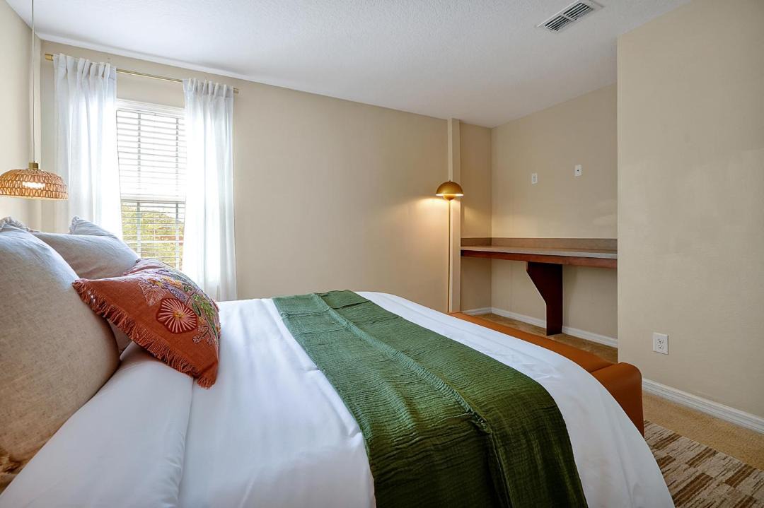 Photo of Bedroom in Veranda Palms