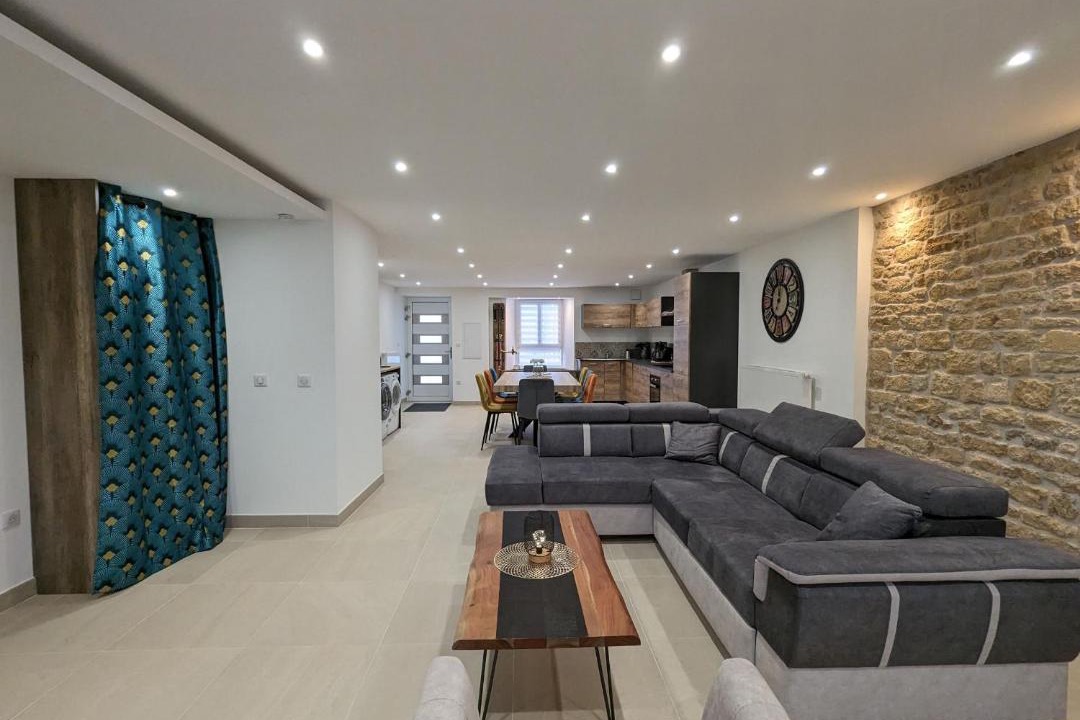 Photo of Livingroom in Spincourt