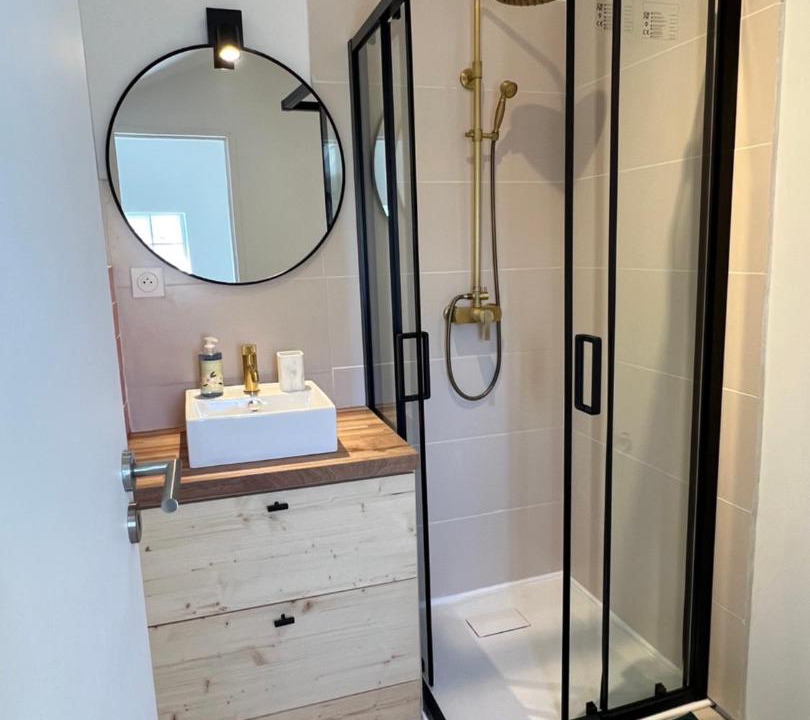 Photo of Bathroom in Villenave-d'Ornon