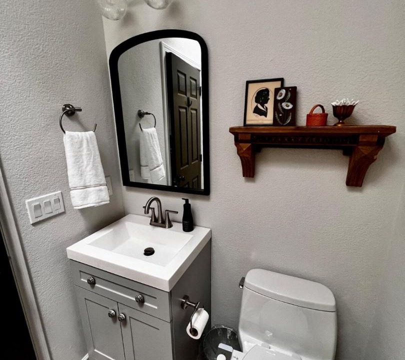 Photo of Bathroom in Circle D-KC Estates