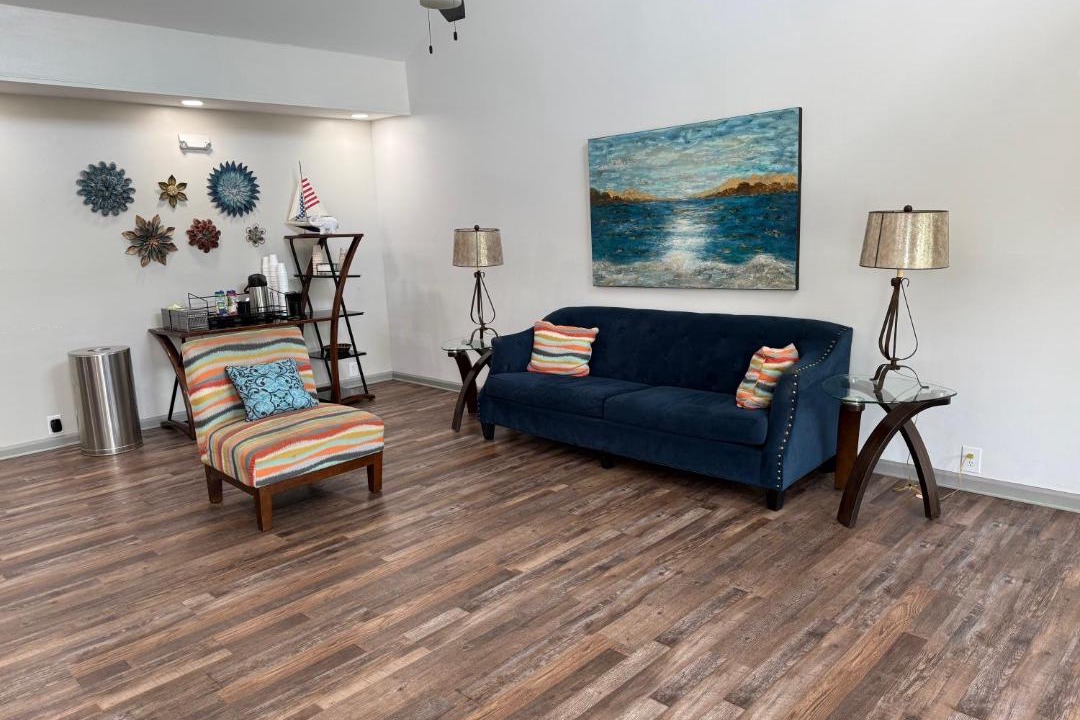 Photo of Livingroom in Roanoke Rapids