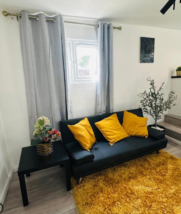 Photo of Livingroom in Kidbrooke with Hornfair