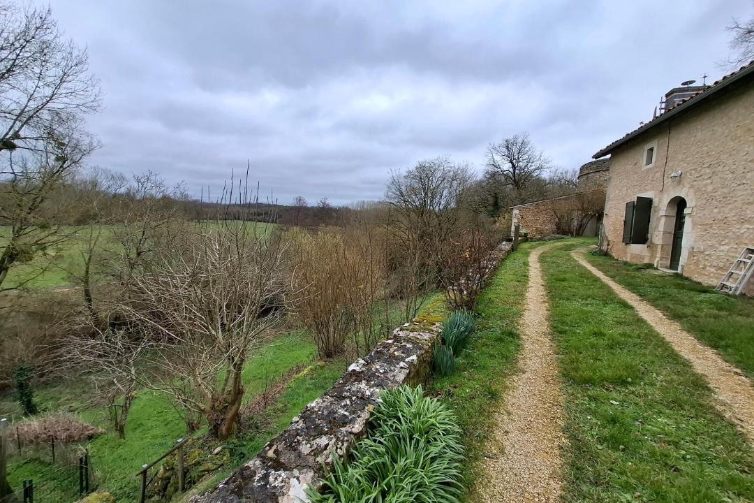 Photo of Others in Marnay