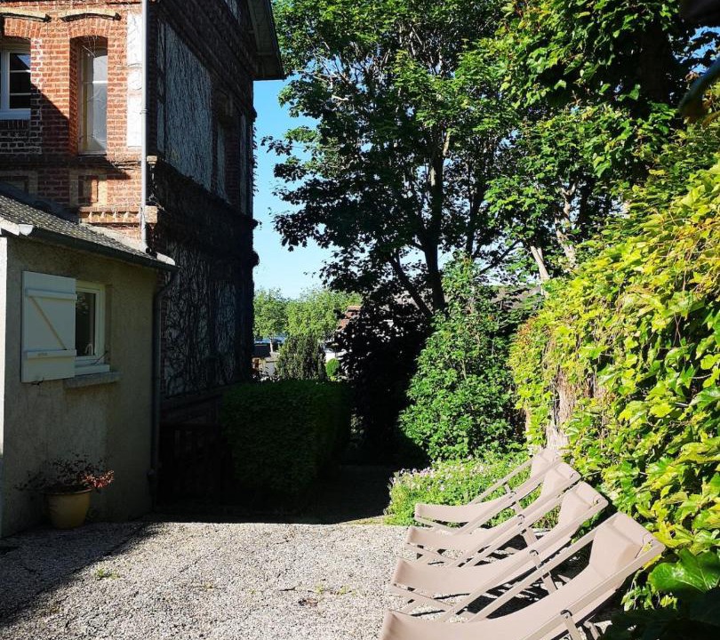 Photo of Others in Touques