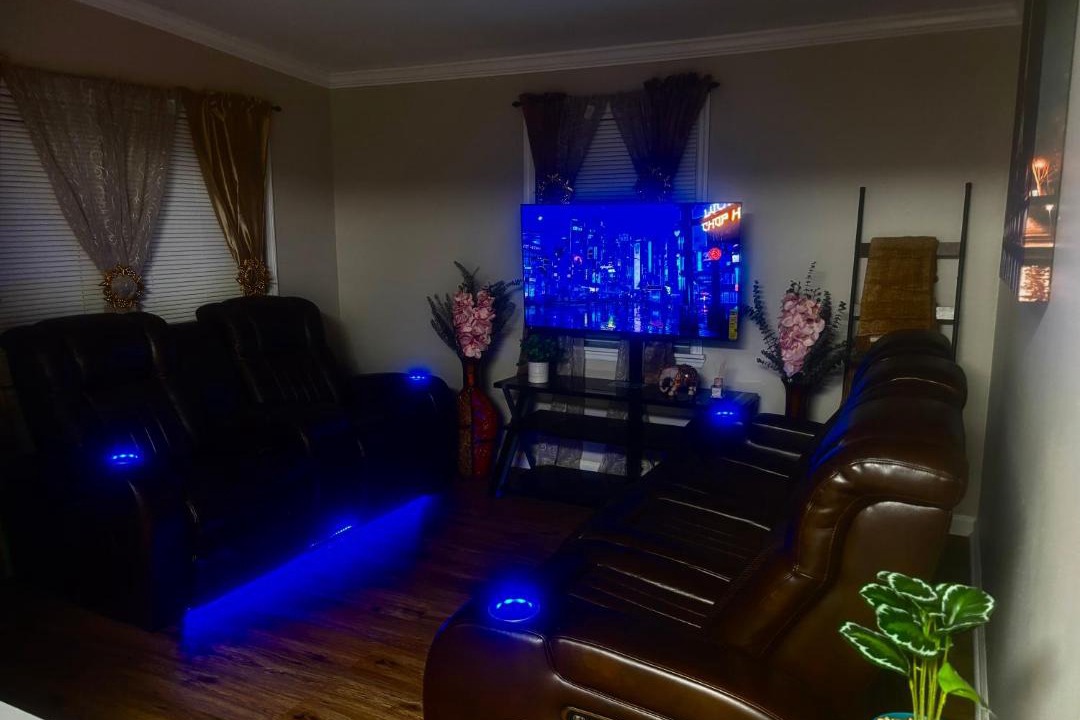 Photo of Livingroom in Northside