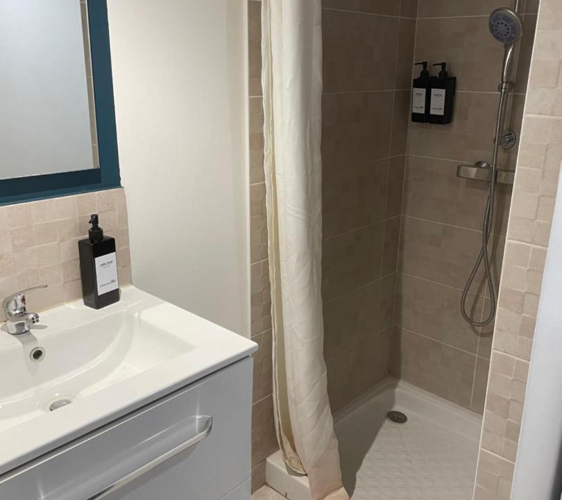 Photo of Bathroom in Voltaire - Saint Amour