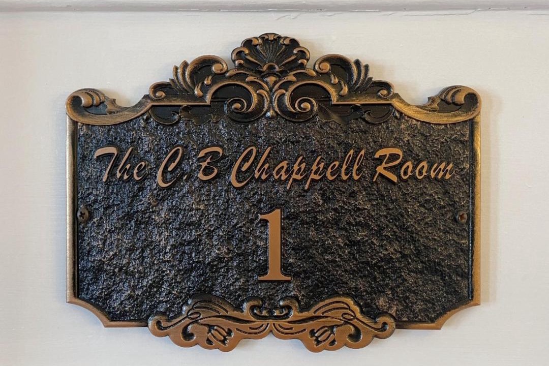 Photo of Others in Queens Square