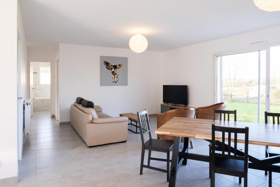 Photo of Others in Mesanger