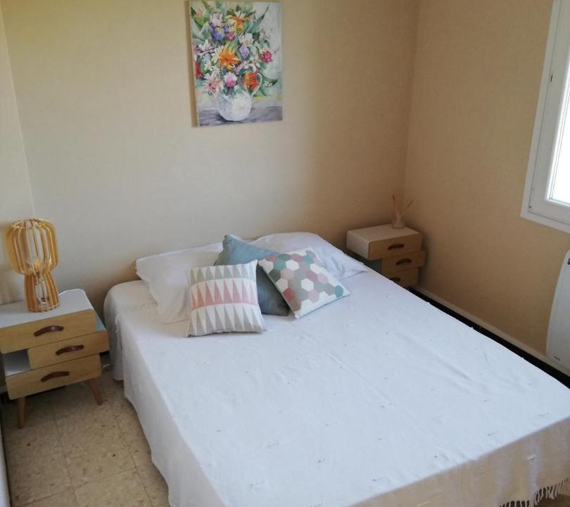 Photo of Bedroom in Vailhan