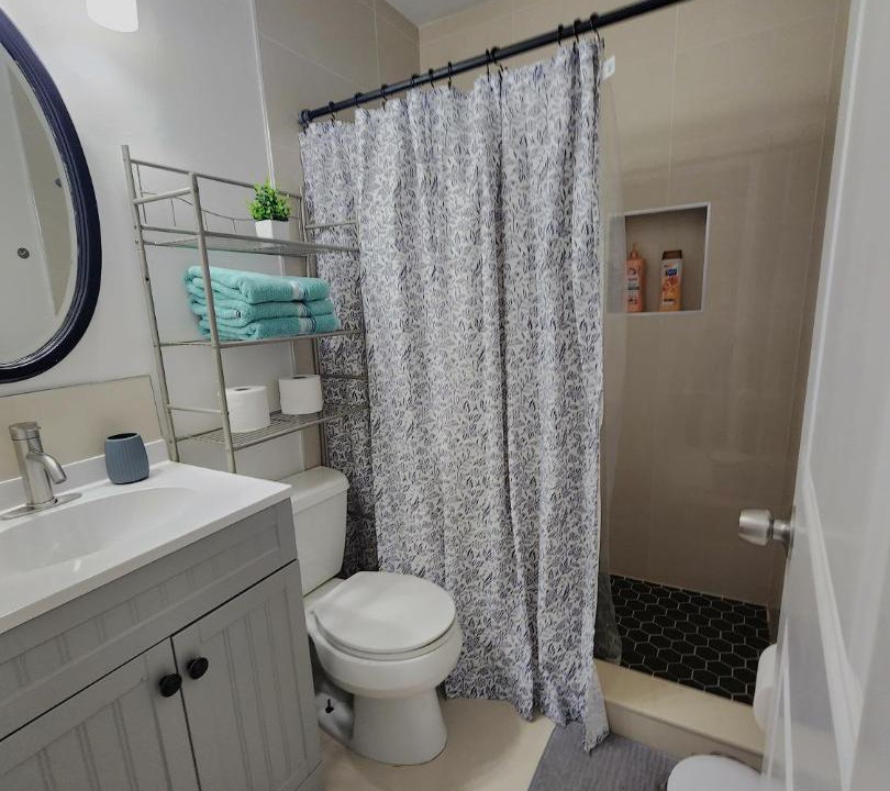 Photo of Bathroom in Golden Gate