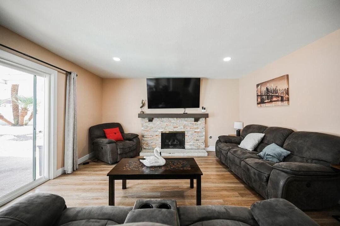 Photo of Livingroom in Green Valley North