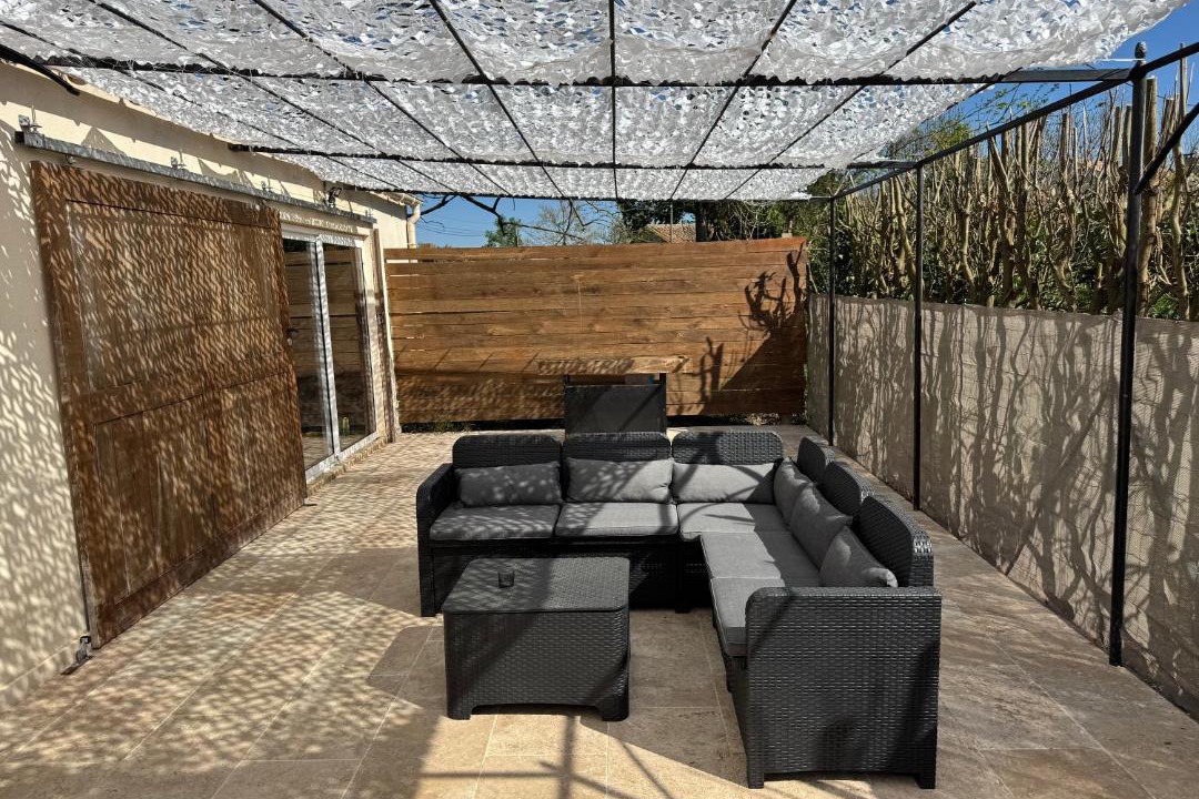Photo of Patio Balcony in Caderousse