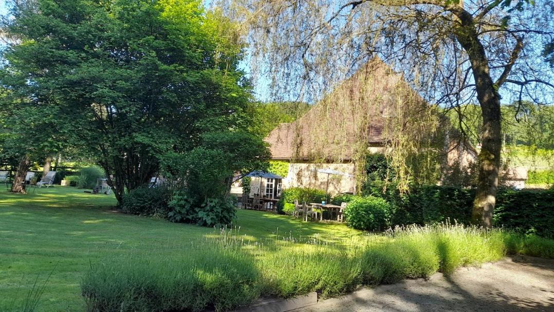 Photo of Others in Maletable