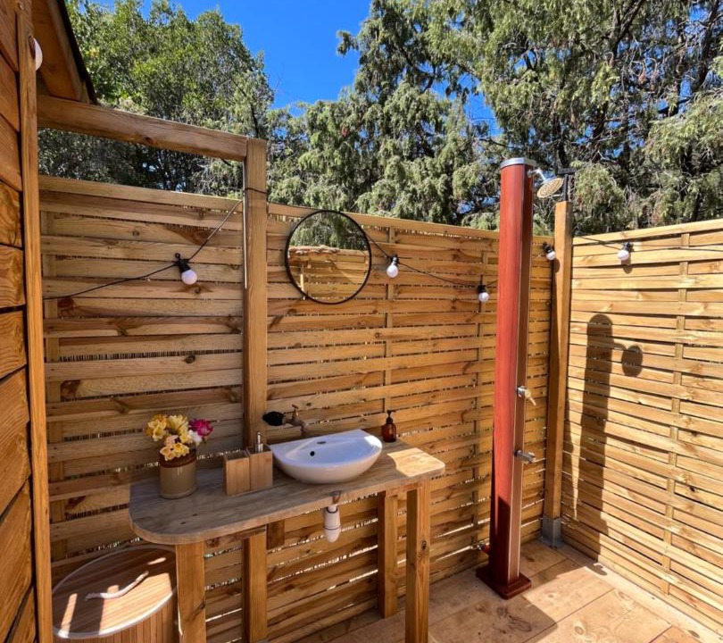 Photo of Others in Galeria