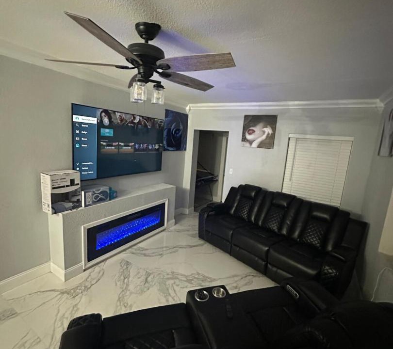 Photo of Livingroom in Miami Gardens
