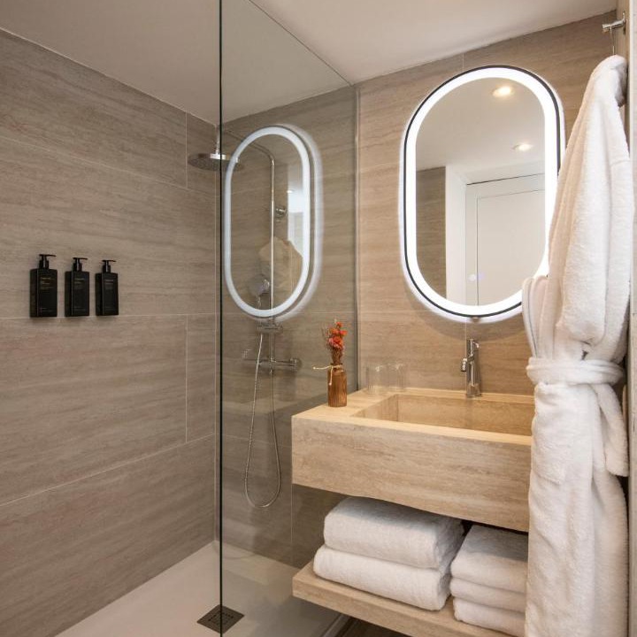 Photo of Bathroom in Carnot