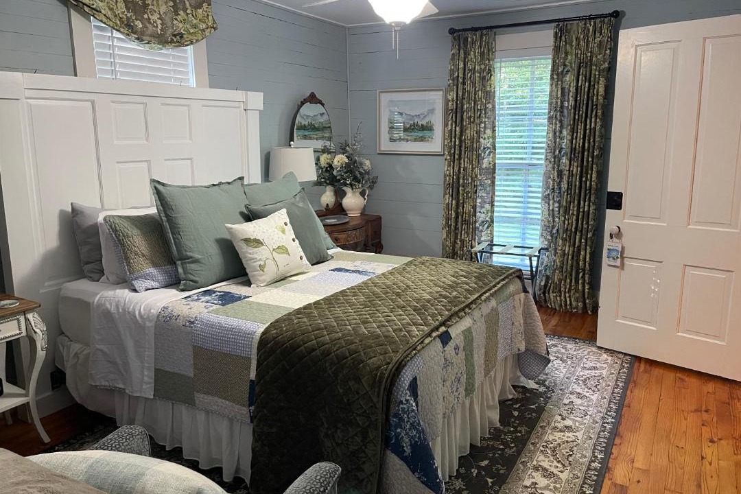 Photo of Others in Dahlonega