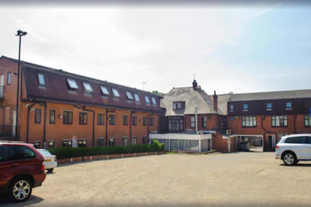 Photo of Buildings in Luton