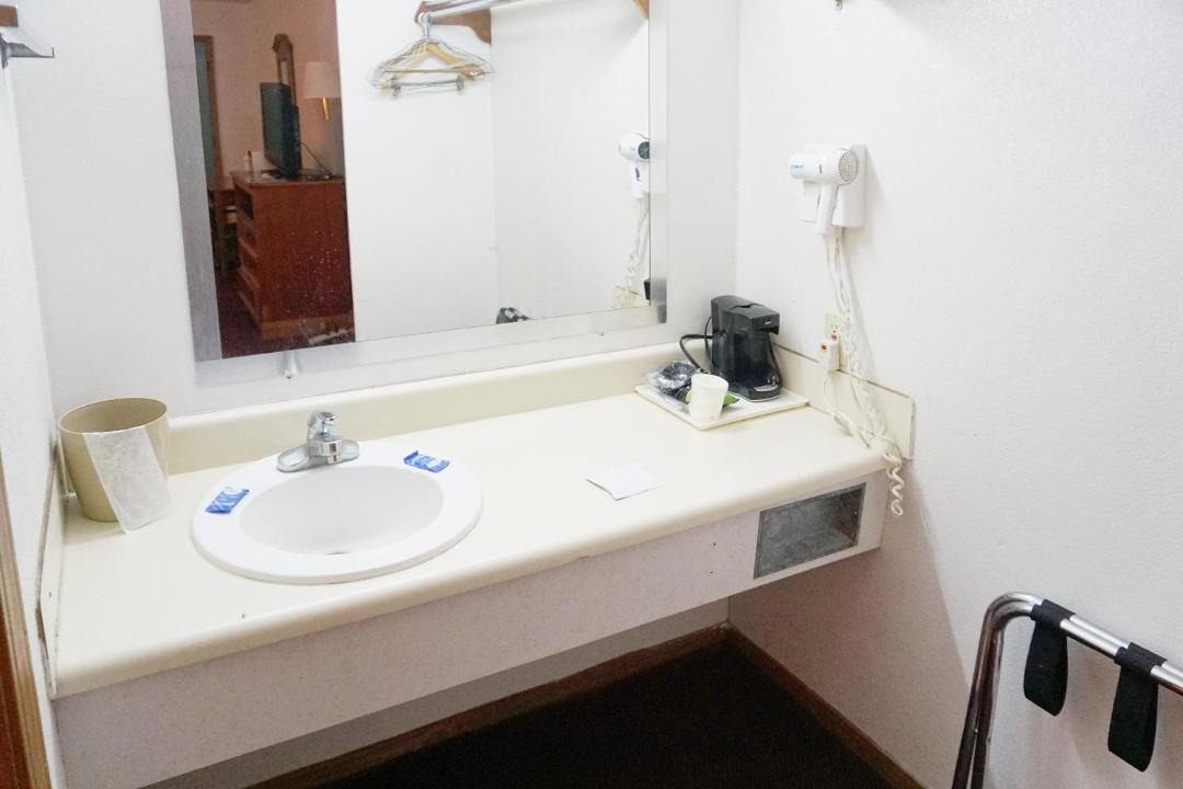 Photo of Bathroom in Altus