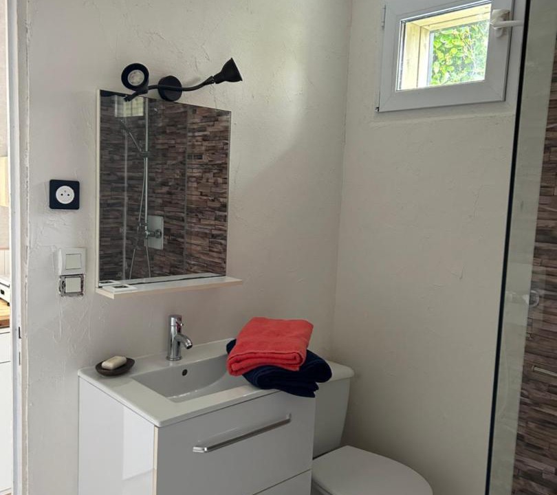 Photo of Bathroom in Pouzauges