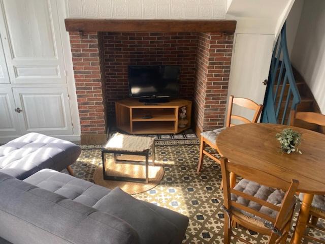 Photo of Others in Abbeville