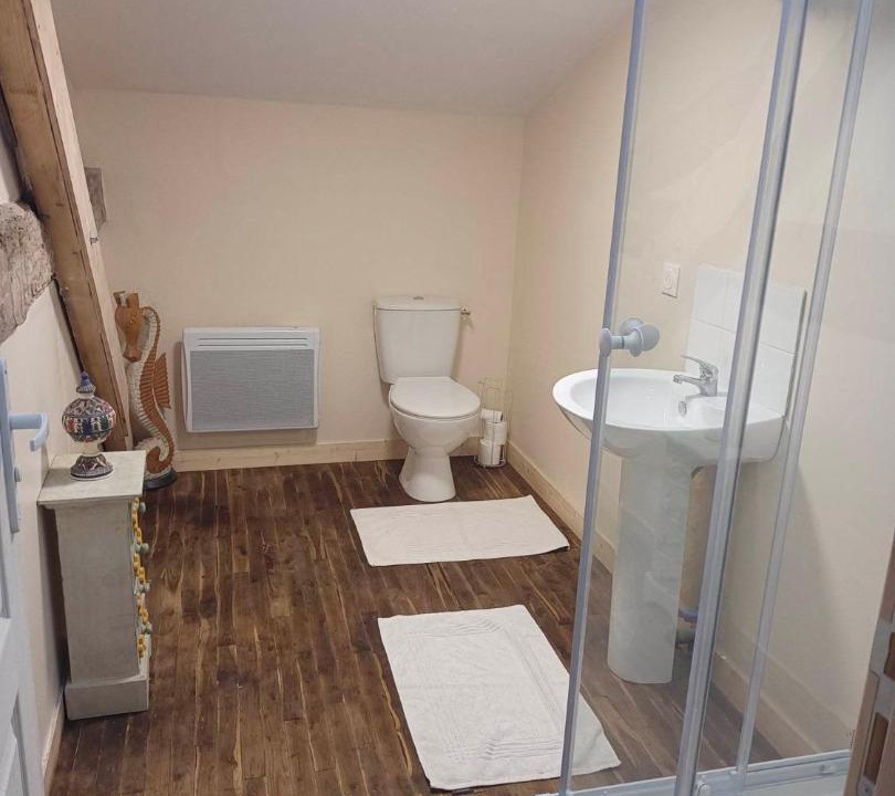 Photo of Bathroom in Petit-Bersac