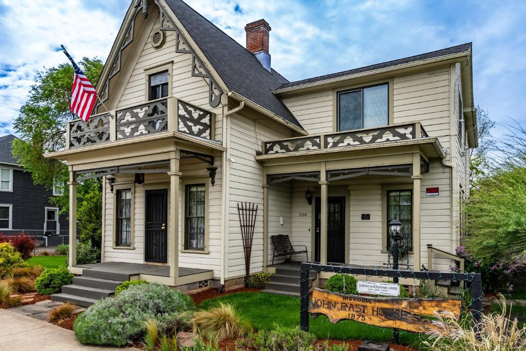 Photo of Others in Roseburg