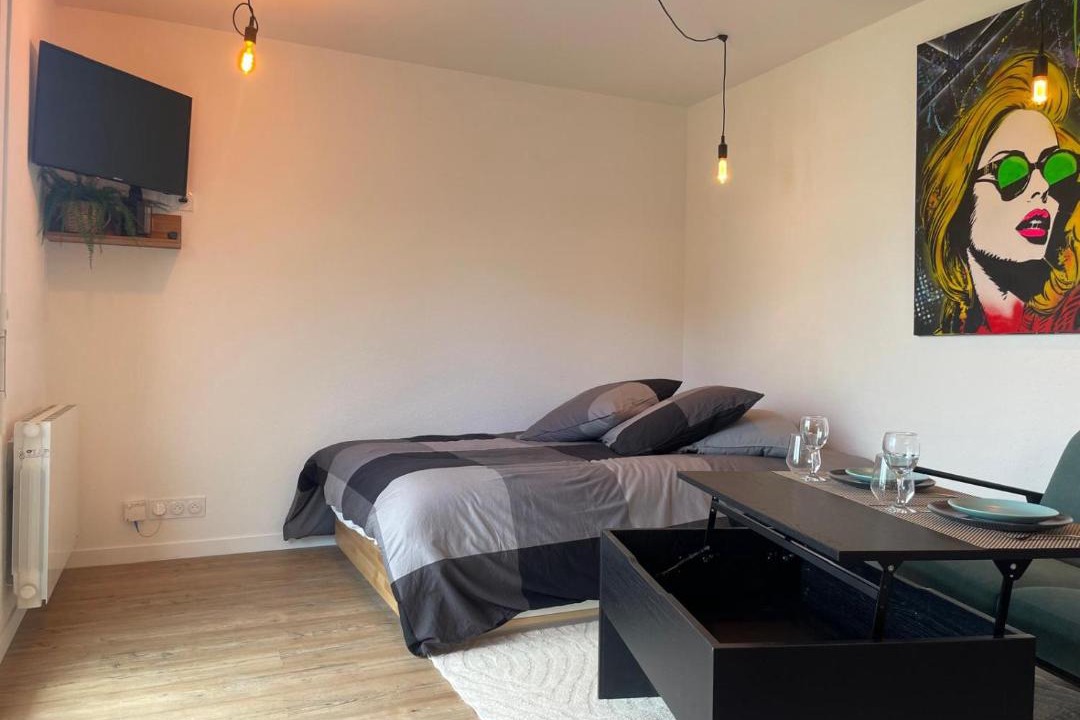 Photo of Bedroom in Lisieux