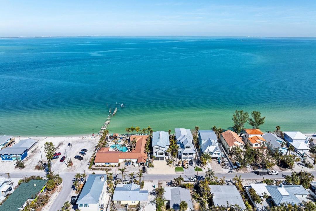 Photo of Others in Anna Maria