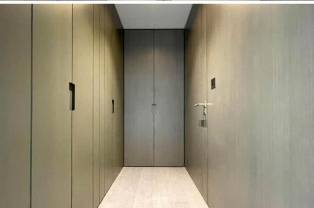 Photo of Others in Canary Wharf